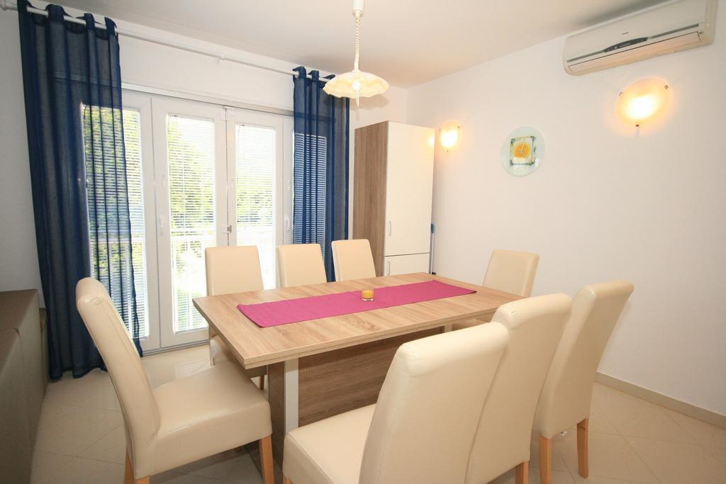 Apartment Mimoza 6, Baska, Krk Екстер'єр фото