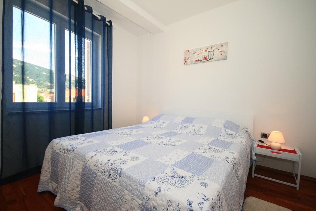 Apartment Mimoza 6, Baska, Krk Екстер'єр фото